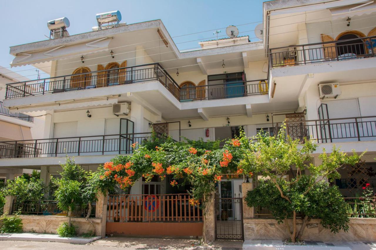Apartments Tania Paralía Dionysíou Eksteriør bilde